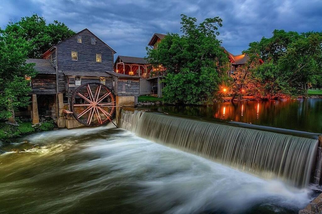 Moonlight Cottage - Your Romantic & Scenic Escape Sevierville Exterior foto