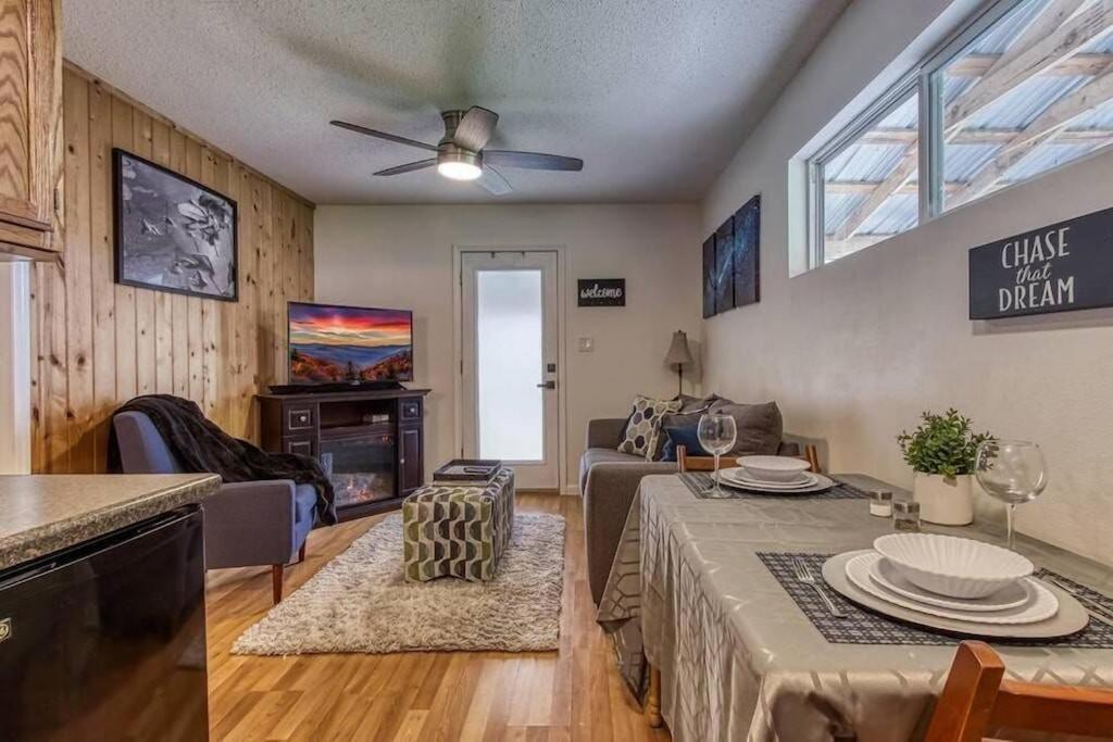 Moonlight Cottage - Your Romantic & Scenic Escape Sevierville Exterior foto